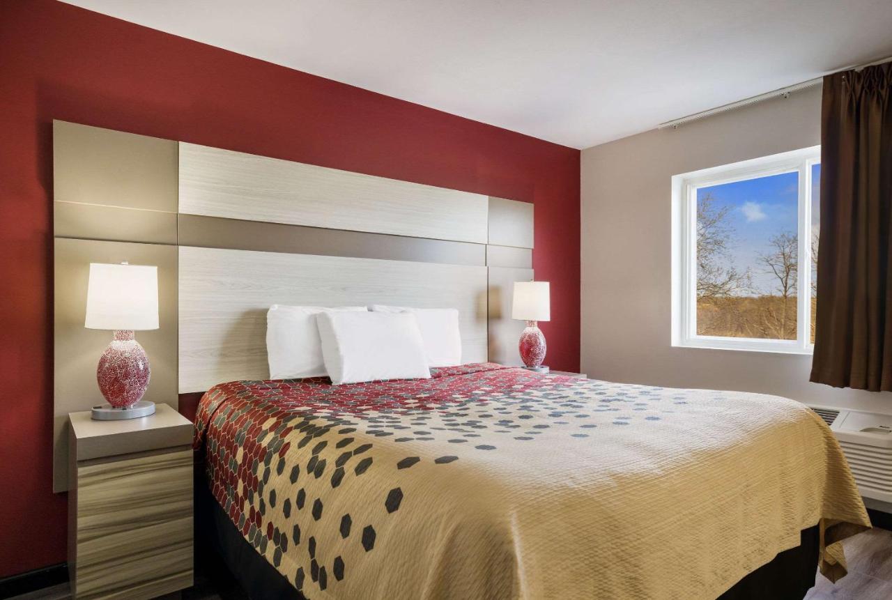 Econo Lodge Inn & Suites Canandaigua Exteriör bild