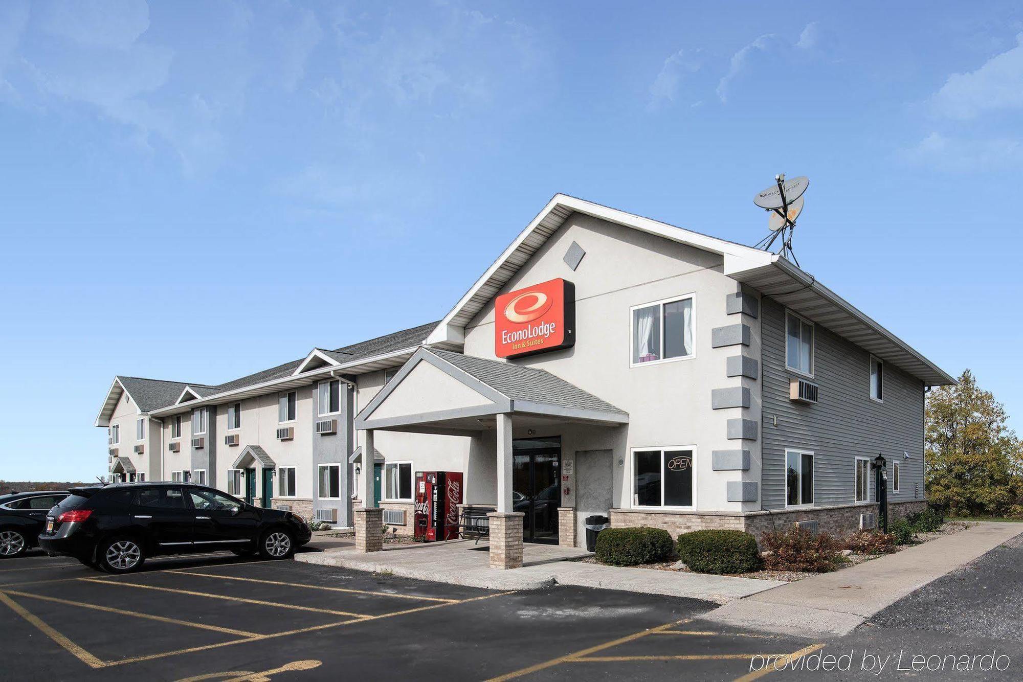 Econo Lodge Inn & Suites Canandaigua Exteriör bild